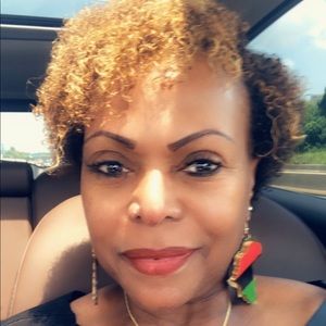 Meet your Posher, Joy